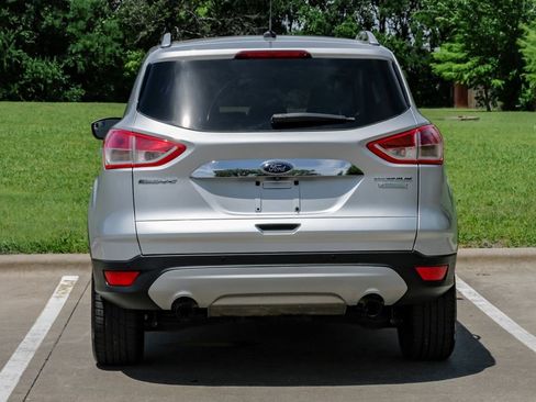 Used 2015 Ford Escape Titanium FWD image 14
