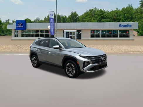 Certified 2025 Hyundai Tucson SEL AWD/4WD image 5