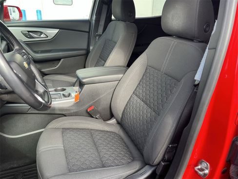 Used 2019 Chevrolet Blazer LT image 18