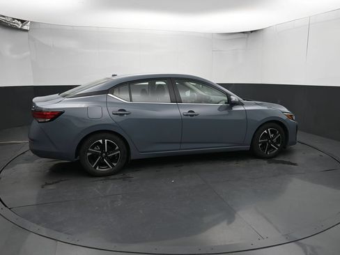 Used 2024 Nissan Sentra SV FWD image 12