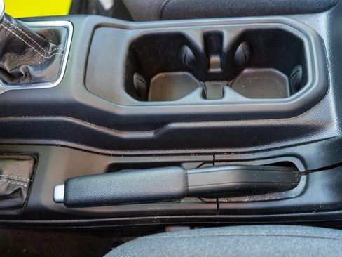 Used 2024 Jeep Wrangler Unlimited image 27