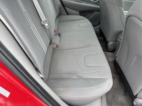Used 2022 Hyundai Elantra SEL FWD image 15