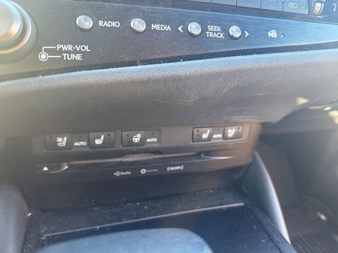 Used 2022 Lexus ES 350 w/ Premium Package image 21