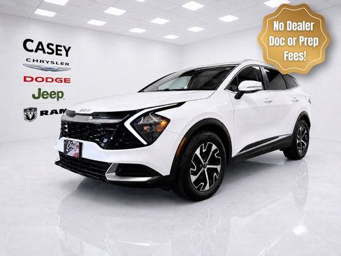 Used 2023 Kia Sportage EX AWD/4WD image 3