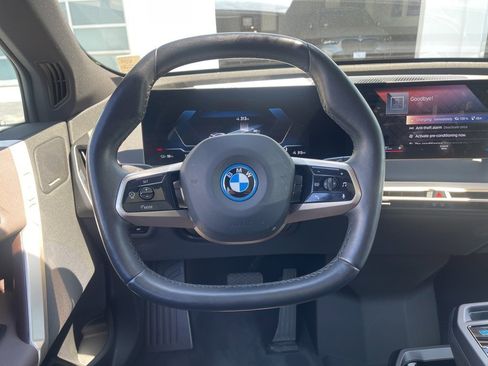 Used 2022 BMW iX xDrive50 w/ Sport Package image 16