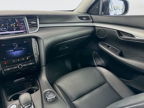 Used 2021 INFINITI QX50 Essential image 24