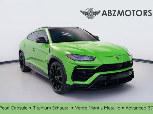 Used 2022 Lamborghini Urus AWD/4WD image 1