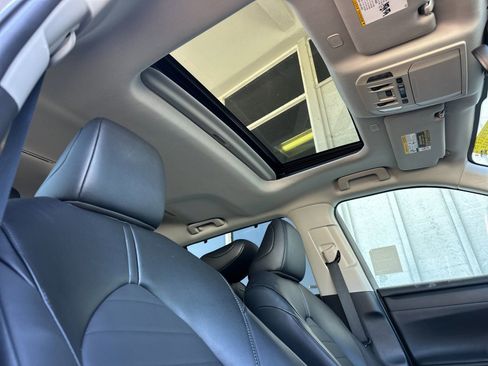 Used 2025 Toyota Highlander XLE image 17