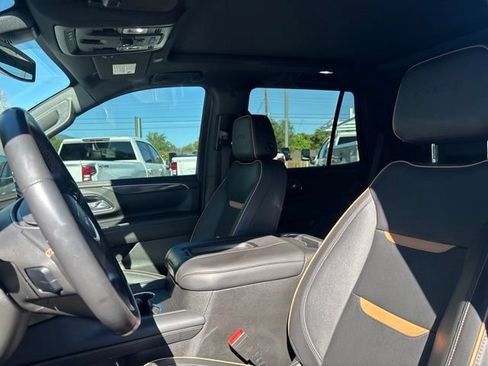 Used 2022 GMC Yukon AT4 AWD/4WD image 11