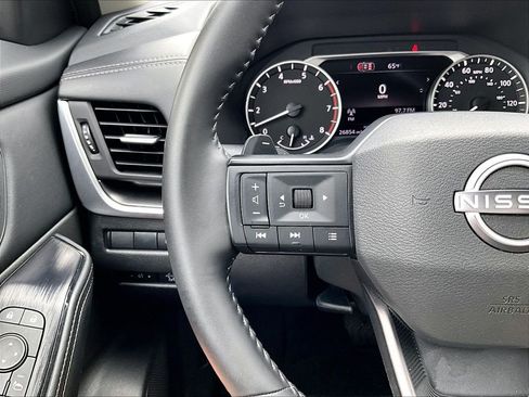 Certified 2026 Nissan Rogue SV AWD/4WD image 22