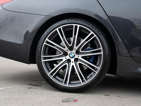 Used 2019 BMW M550i xDrive image 11