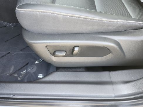Used 2023 Buick Envision Essence FWD image 25