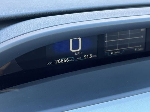 Used 2022 Toyota Prius Prime LE image 15