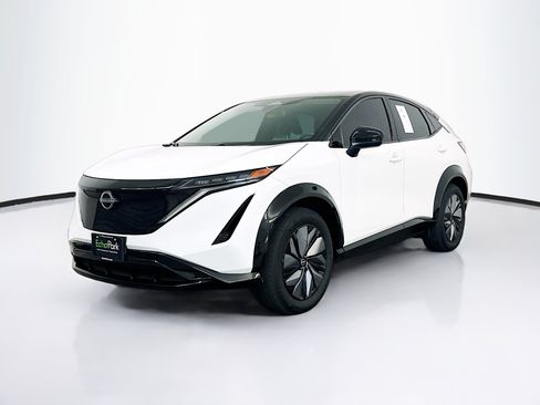Used 2024 Nissan Ariya AWD image 3