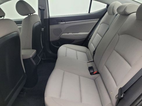 Used 2017 Hyundai Elantra SE image 18