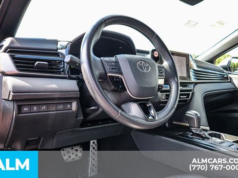 Used 2025 Toyota Camry SE image 27