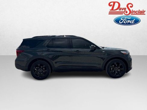 Used 2024 Ford Explorer ST-Line w/ Class IV Trailer Tow Package AWD/4WD image 5