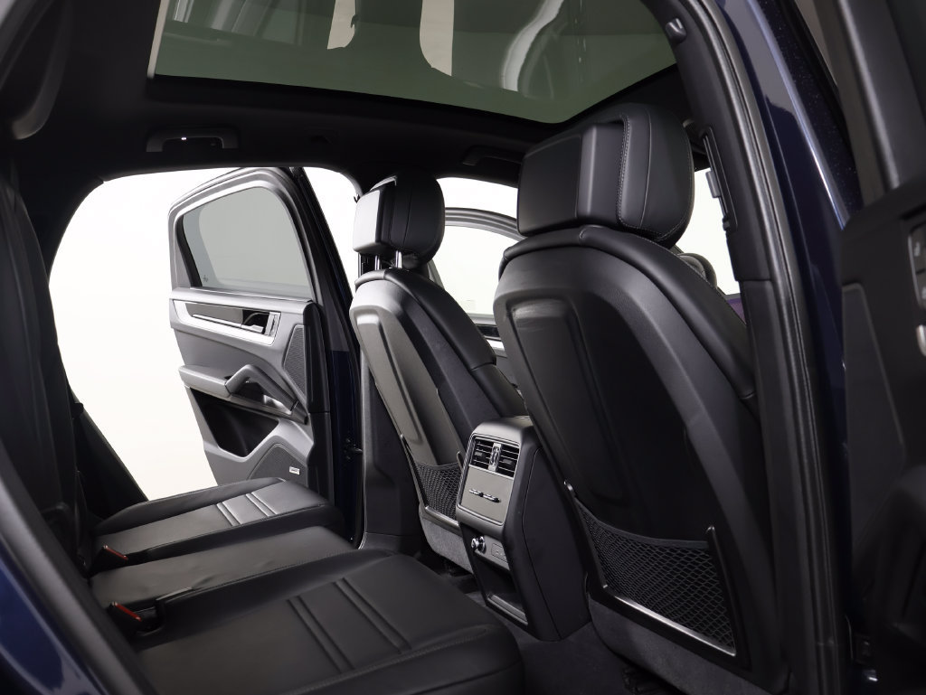 Certified 2026 Porsche Cayenne S AWD/4WD image 9