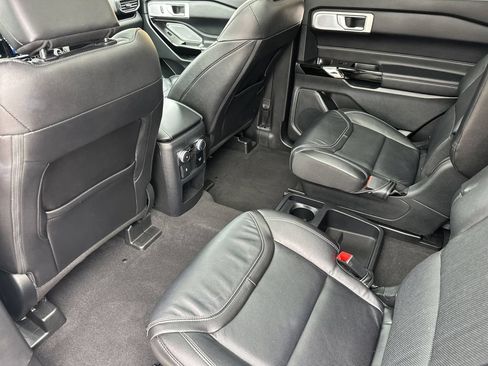 Used 2021 Ford Explorer ST w/ Equipment Group 401A AWD/4WD image 16