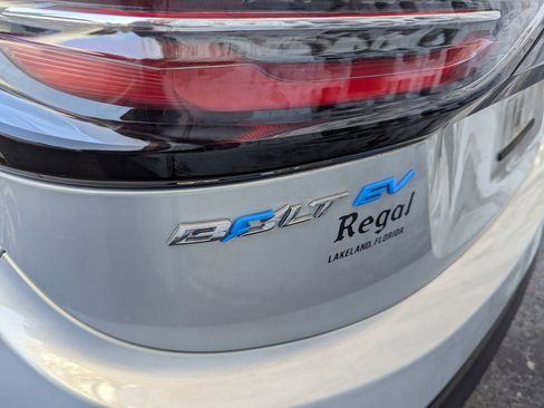 Used 2023 Chevrolet Bolt LT image 7