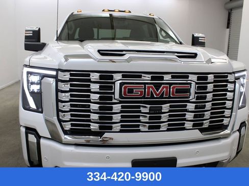 Used 2025 GMC Sierra 2500 Denali w/ Denali Reserve Package image 6