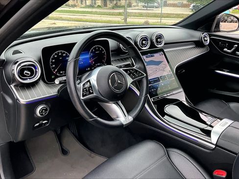 Used 2022 Mercedes-Benz C 300 Sedan w/ Exclusive Trim Package image 18