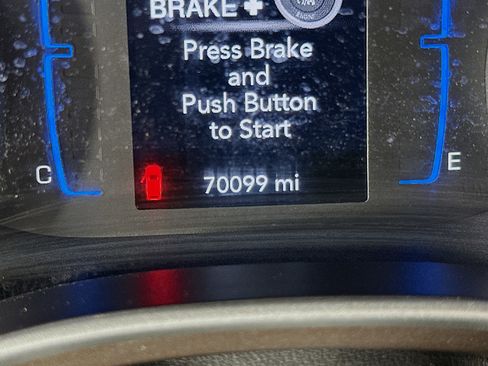 Used 2017 Chrysler Pacifica Touring-L image 19