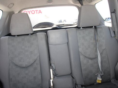 Used 2012 Toyota RAV4 FWD w/ Value Pkg image 19