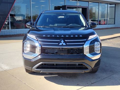 New 2026 Mitsubishi Outlander ES AWD/4WD image 12