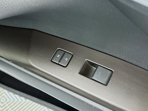 Used 2023 Toyota Camry SE FWD image 28