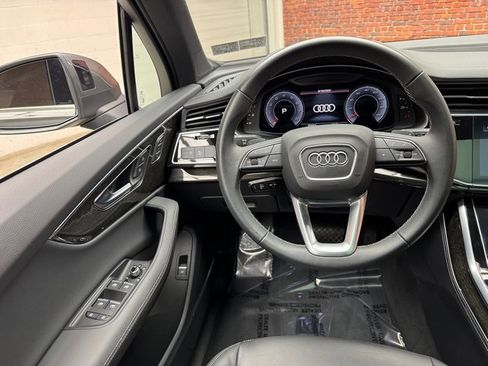 Used 2025 Audi Q7 3.0T Premium Plus image 13