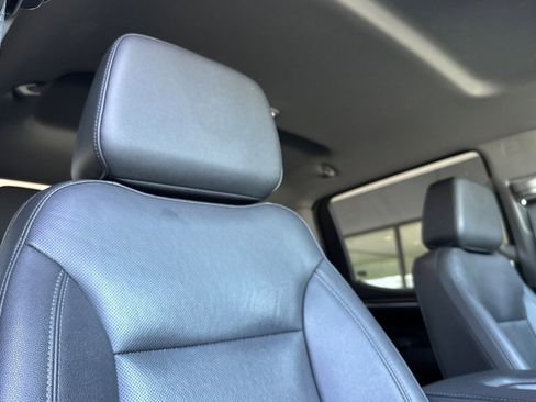 Used 2022 GMC Sierra 1500 SLT w/ X31 Off-Road Package image 19