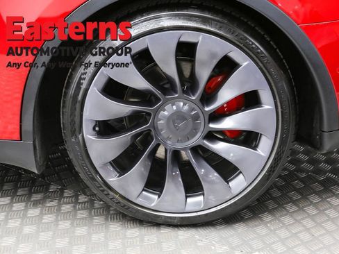 Used 2022 Tesla Model Y Performance image 8