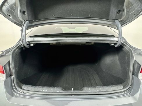 Used 2024 Hyundai Elantra SEL w/ Convenience Package FWD image 32