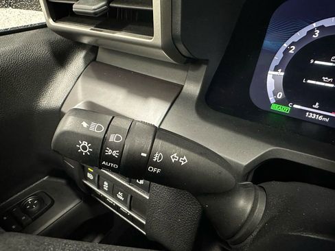 Used 2025 Toyota Tacoma TRD Off-Road w/ TRD Off Road Upgrade Package image 21