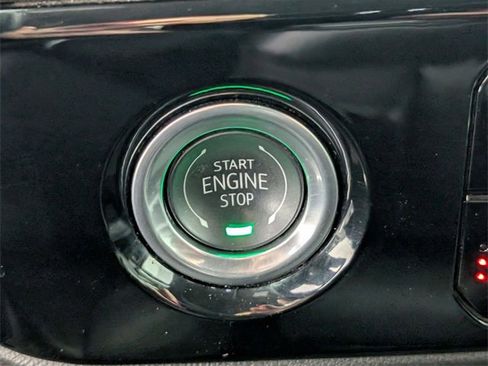 Used 2024 GMC Sierra 1500 SLT image 24