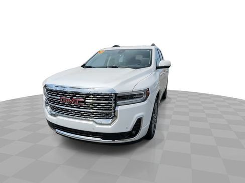 Used 2023 GMC Acadia Denali w/ Denali Ultimate Package AWD/4WD image 3