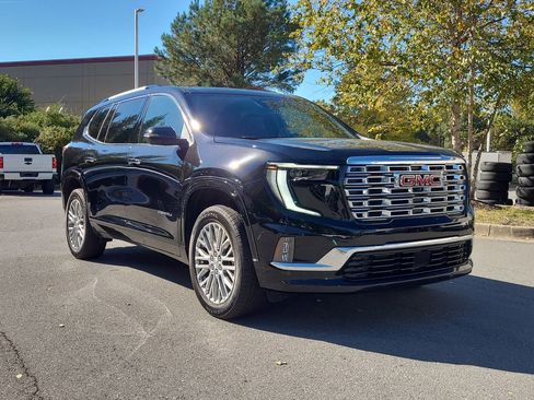 Used 2025 GMC Acadia Denali image 5