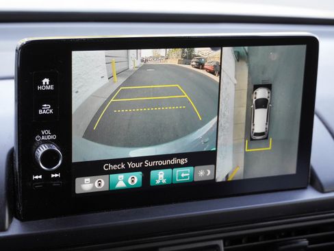 Used 2024 Honda Pilot TrailSport image 26