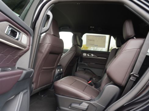 New 2026 Ford Explorer Platinum w/ LUX Leather Package AWD/4WD image 17