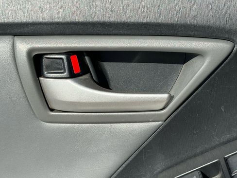 Used 2015 Toyota Prius Four image 21