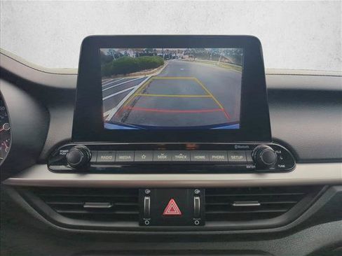 Used 2020 Kia Forte LXS FWD image 16