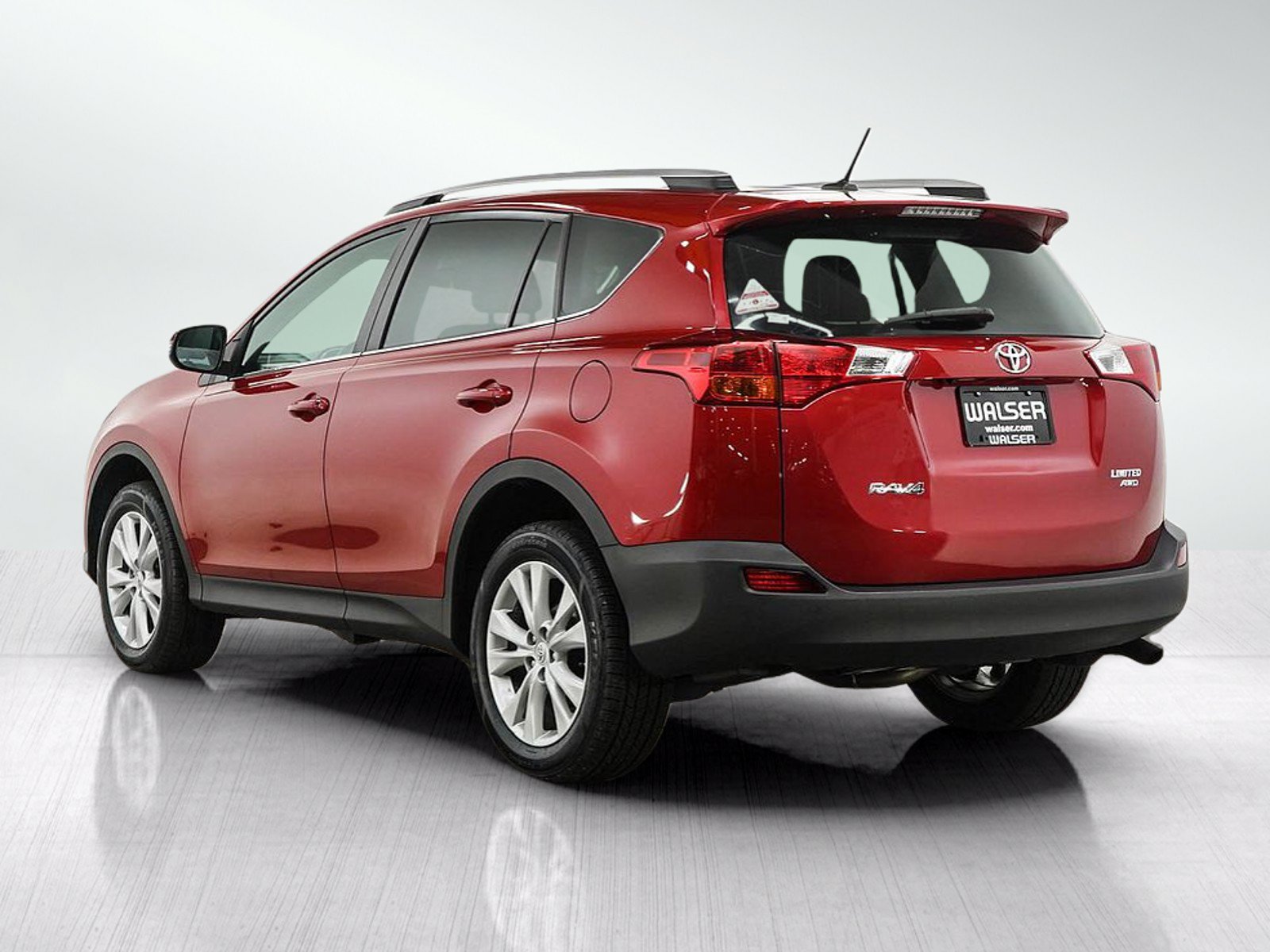 Used 2015 Toyota RAV4 Limited w/ Technology Package AWD/4WD image 3