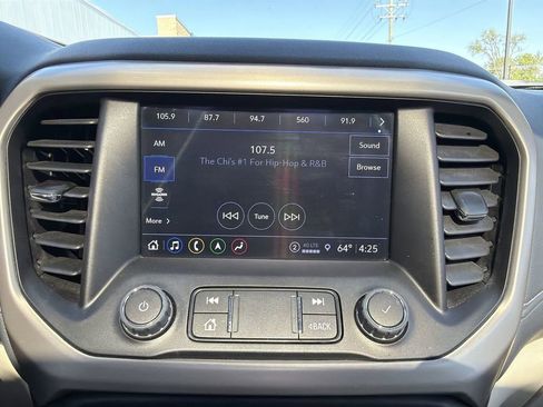 Used 2023 GMC Acadia Denali w/ Denali Ultimate Package AWD/4WD image 12