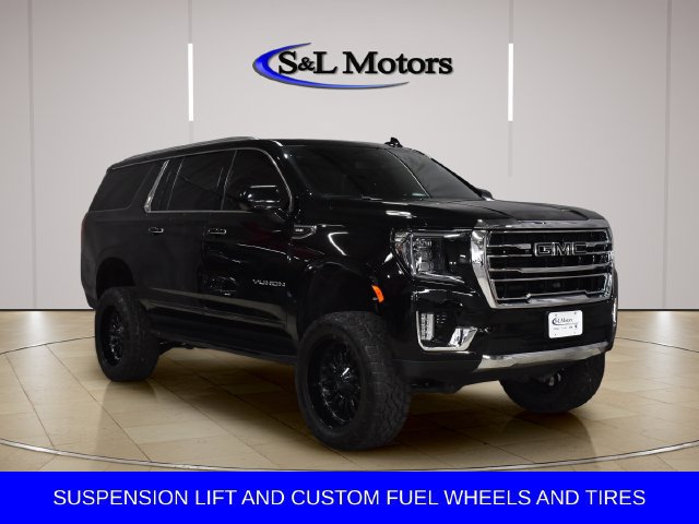 Used 2024 GMC Yukon XL SLT AWD/4WD image 1