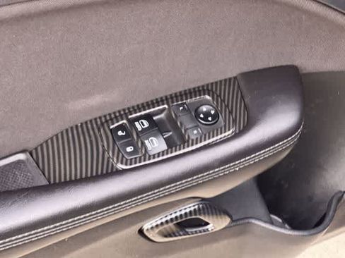 Used 2018 Dodge Challenger R/T RWD image 30