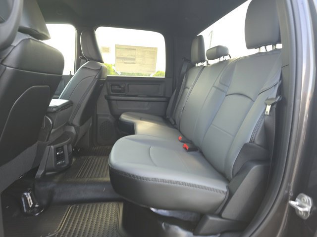 New 2024 RAM 3500 Tradesman w/ Chrome Appearance Group AWD/4WD image 21