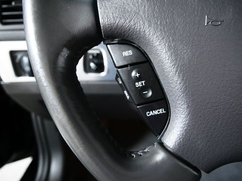 Used 2002 Ford Thunderbird RWD image 28