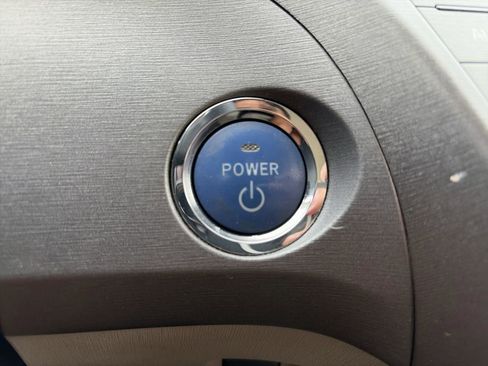 Used 2012 Toyota Prius Two image 28