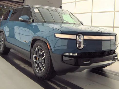 Used 2023 Rivian R1S Adventure AWD/4WD image 1